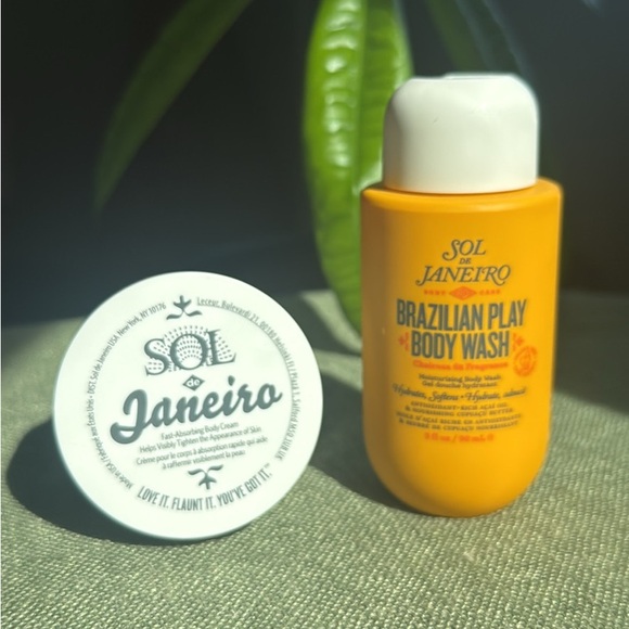 Sol de Janeiro Brazilian Play Duo W/Travel Bag - Picture 3 of 4